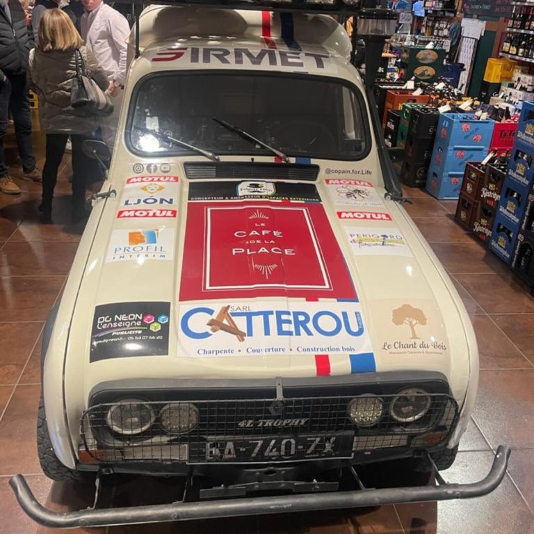 Café de la place - 4L Trophy